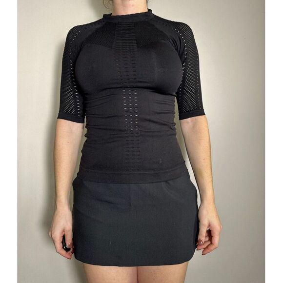 VARLEY Tops - VARLEY Black Mesh Short Sleeve Workout Top Size Small